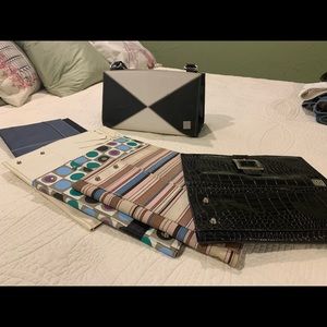 Interchangeable purse